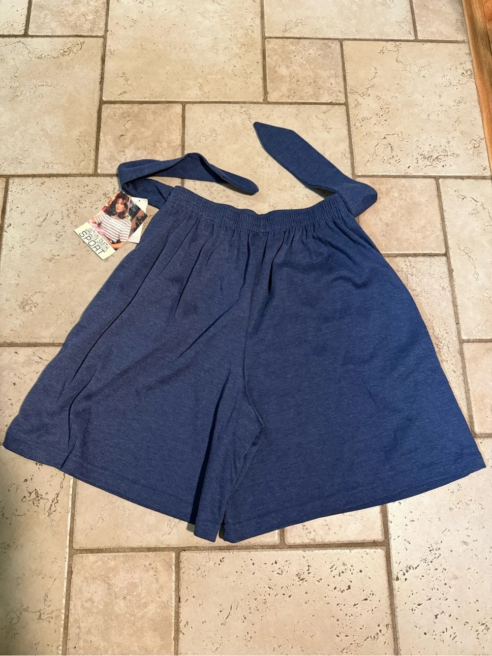 Vintage Women’s Navy Tie-Waist Shorts size M new with tag JACLYN SMITH. SPORT